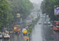 Heavy Rainfall Predicted in Mumbai and Bengal Today; Showers Likely in Delhi, Says IMD